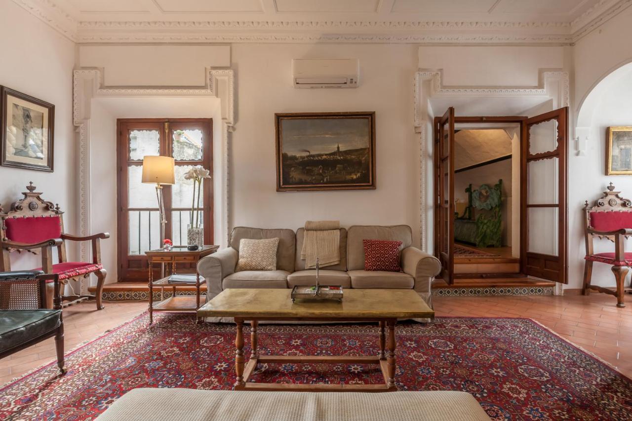 Villa Elvira, Exclusive Pool And Gardens In The Heart Of Sevilla Exterior photo